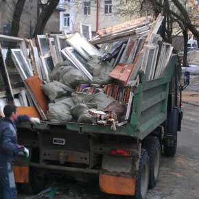 Вывоз мусора в Луганске